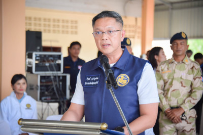 รองนายกรัฐมนตรีและรัฐมนตรีว่าการกระทรวงคมนาคม ลงพื้นที่พบปะเ ... พารามิเตอร์รูปภาพ 1