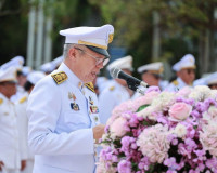 รองผู้ว่าราชการจังหวัดสุราษฎร์ธานี เป็นประธานในพิธีวางพวงมาล ... พารามิเตอร์รูปภาพ 3