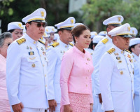รองผู้ว่าราชการจังหวัดสุราษฎร์ธานี เป็นประธานในพิธีวางพวงมาล ... พารามิเตอร์รูปภาพ 4