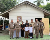 รองผู้ว่าราชการจังหวัดฯ เป็นประธานในพิธีมอบบ้านให้กับครอบครั ... พารามิเตอร์รูปภาพ 15