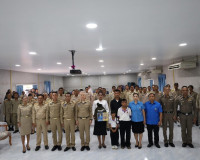 รองผู้ว่าราชการจังหวัดสุราษฎร์ธานี เป็นประธานในพิธีมอบสิ่งขอ ... พารามิเตอร์รูปภาพ 8