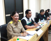 รองผู้ว่าราชการจังหวัดสุราษฎร์ธานี เป็นประธานการประชุมคณะกรร ... พารามิเตอร์รูปภาพ 4