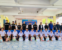 รองผู้ว่าราชการจังหวัดสุราษฎร์ธานีให้การต้อนรับนางสาวอนงค์นา ... พารามิเตอร์รูปภาพ 4