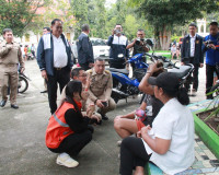 รมช.มหาดไทย ลงพื้นที่จังหวัดสุราษฎร์ธานีตรวจเยี่ยมและติดตามส ... พารามิเตอร์รูปภาพ 2