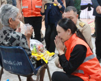 รมช.มหาดไทย ลงพื้นที่จังหวัดสุราษฎร์ธานีตรวจเยี่ยมและติดตามส ... พารามิเตอร์รูปภาพ 18