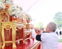 รองผู้ว่าราชการจังหวัดสุราษฎร์ธานี เป็นประธานในพิธีเจริญพระพ ... พารามิเตอร์รูปภาพ 2
