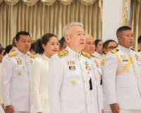 รองผู้ว่าราชการจังหวัดสุราษฎร์ธานี เป็นประธานในพิธีวางพานพุ่ ... พารามิเตอร์รูปภาพ 2