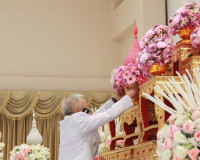 รองผู้ว่าราชการจังหวัดสุราษฎร์ธานี เป็นประธานในพิธีวางพานพุ่ ... พารามิเตอร์รูปภาพ 3