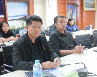 จังหวัดสุราษฎร์ธานีร่วมประชุมติดตามสถานการณ์อุทกภัย พร้อมเฝ้ ... พารามิเตอร์รูปภาพ 8