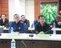 จังหวัดสุราษฎร์ธานีร่วมประชุมติดตามสถานการณ์อุทกภัย พร้อมเฝ้ ... พารามิเตอร์รูปภาพ 11