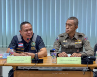 จังหวัดสุราษฎร์ธานีประชุมศูนย์บริหารจัดการแรงงานประมง เดินหน ... พารามิเตอร์รูปภาพ 3