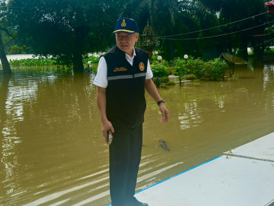 รองผู้ว่าราชการจังหวัดสุราษฎร์ธานี ลงพื้นที่ติดตามสถานการณ์อ ... พารามิเตอร์รูปภาพ 1