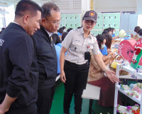 ผู้ว่าฯ สุราษฎร์ธานี ให้การต้อนรับเลขานุการรัฐมนตรีกระทรวงยุ ... พารามิเตอร์รูปภาพ 5