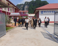 ผู้ว่าฯ สุราษฎร์ธานี ให้การต้อนรับเลขานุการรัฐมนตรีกระทรวงยุ ... พารามิเตอร์รูปภาพ 23