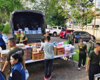 ผู้ว่าฯ สุราษฎร์ธานี ส่งมอบสิ่งของบริจาคให้ มทบ.45 ลำเลียงช่ ... พารามิเตอร์รูปภาพ 4