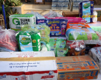 ผู้ว่าฯ สุราษฎร์ธานี ส่งมอบสิ่งของบริจาคให้ มทบ.45 ลำเลียงช่ ... พารามิเตอร์รูปภาพ 10