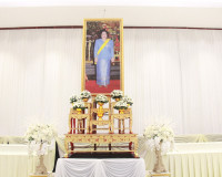 ประชาชนจังหวัดสุราษฎร์ธานีพร้อมใจเดินทางไปเข้าเฝ้าฯ กราบถวาย ... พารามิเตอร์รูปภาพ 1