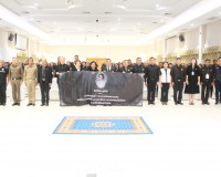 ประชาชนจังหวัดสุราษฎร์ธานีพร้อมใจเดินทางไปเข้าเฝ้าฯ กราบถวาย ... พารามิเตอร์รูปภาพ 18