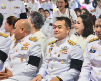 ข้าราชการและประชาชนจังหวัดสุราษฎร์ธานีพร้อมใจร่วมพิธีเจริญพร ... พารามิเตอร์รูปภาพ 8