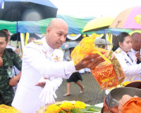 ข้าราชการและประชาชนจังหวัดสุราษฎร์ธานีพร้อมใจร่วมพิธีเจริญพร ... พารามิเตอร์รูปภาพ 31