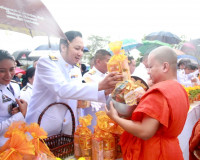 ข้าราชการและประชาชนจังหวัดสุราษฎร์ธานีพร้อมใจร่วมพิธีเจริญพร ... พารามิเตอร์รูปภาพ 34