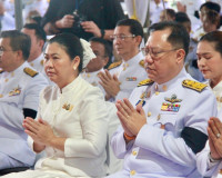 ข้าราชการและประชาชนจังหวัดสุราษฎร์ธานีพร้อมใจร่วมพิธีเจริญพร ... พารามิเตอร์รูปภาพ 50