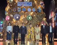 สุราษฎร์ธานีเปิดไฟต้นคริสต์มาส “พราวราสา” ยกย่องมะพร้าว–หัตถ ... พารามิเตอร์รูปภาพ 21
