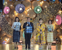 สุราษฎร์ธานีเปิดไฟต้นคริสต์มาส “พราวราสา” ยกย่องมะพร้าว–หัตถ ... พารามิเตอร์รูปภาพ 25