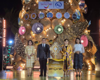 สุราษฎร์ธานีเปิดไฟต้นคริสต์มาส “พราวราสา” ยกย่องมะพร้าว–หัตถ ... พารามิเตอร์รูปภาพ 31