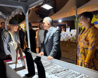 สุราษฎร์ธานีเปิดไฟต้นคริสต์มาส “พราวราสา” ยกย่องมะพร้าว–หัตถ ... พารามิเตอร์รูปภาพ 32