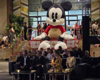 สุราษฎร์ธานีเปิดไฟต้นคริสต์มาส “พราวราสา” ยกย่องมะพร้าว–หัตถ ... พารามิเตอร์รูปภาพ 33