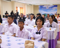 ผู้ว่าฯ สุราษฎร์ธานี มอบทุนการศึกษาแก่นักเรียนในจังหวัดสุราษ ... พารามิเตอร์รูปภาพ 12