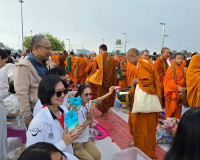 สุราษฎร์ธานีจัดพิธีทำบุญเมืองใหญ่ ตักบาตรพระ 1,110 รูป ฉลอง  ... พารามิเตอร์รูปภาพ 26