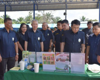 รองผู้ว่าราชการจังหวัดสุราษฎร์ธานี กล่าวต้อนรับ นายนเรศ ธำรง ... พารามิเตอร์รูปภาพ 8