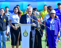 รองผู้ว่าราชการจังหวัดสุราษฎร์ธานี กล่าวต้อนรับทีมฟุตบอลหมอน ... พารามิเตอร์รูปภาพ 2