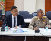 ผู้ว่าฯ สุราษฎร์ธานี เป็นประธานประชุมคณะกรรมการมูลนิธิส่งเสร ... พารามิเตอร์รูปภาพ 4