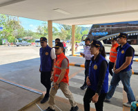 สุราษฎร์ธานีห่วงใยประชาชน รองผู้ว่าฯ ลงพื้นที่ให้กำลังใจเจ้า ... พารามิเตอร์รูปภาพ 9