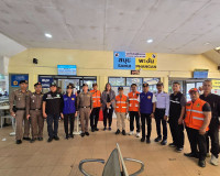 สุราษฎร์ธานีห่วงใยประชาชน รองผู้ว่าฯ ลงพื้นที่ให้กำลังใจเจ้า ... พารามิเตอร์รูปภาพ 37