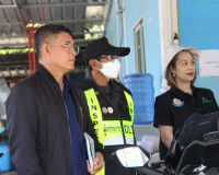 ผู้ว่าฯ สุราษฎร์ธานี ลงพื้นที่ให้กำลังใจเจ้าหน้าที่ผู้ปฏิบัต ... พารามิเตอร์รูปภาพ 11