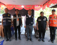 ผู้ว่าฯ สุราษฎร์ธานี ลงพื้นที่ให้กำลังใจเจ้าหน้าที่ผู้ปฏิบัต ... พารามิเตอร์รูปภาพ 38