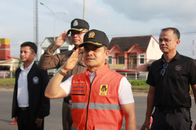 รองผู้ว่าฯ สุราษฎร์ธานี เดินสายตรวจเยี่ยมจุดตรวจ/จุดบริการปร ... พารามิเตอร์รูปภาพ 1