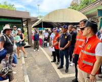 รองผู้ว่าฯ สุราษฎร์ธานี เดินสายตรวจเยี่ยมจุดตรวจ/จุดบริการปร ... พารามิเตอร์รูปภาพ 5