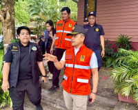 รองผู้ว่าฯ สุราษฎร์ธานี เดินสายตรวจเยี่ยมจุดตรวจ/จุดบริการปร ... พารามิเตอร์รูปภาพ 41