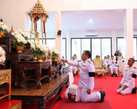 จังหวัดสุราษฎร์ธานีจัดพิธีเจริญพระพุทธมนต์ถวายพระพรชัยมงคล เ ... พารามิเตอร์รูปภาพ 10