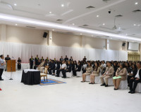 ประชาชนจังหวัดสุราษฎร์ธานีพร้อมใจเดินทางไปเข้าเฝ้าฯ กราบถวาย ... พารามิเตอร์รูปภาพ 4