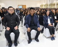 ประชาชนจังหวัดสุราษฎร์ธานีพร้อมใจเดินทางไปเข้าเฝ้าฯ กราบถวาย ... พารามิเตอร์รูปภาพ 18