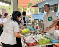 จังหวัดสุราษฎร์ธานีออกหน่วยแพทย์เคลื่อนที่ พอ.สว. บริการตรวจ ... พารามิเตอร์รูปภาพ 12