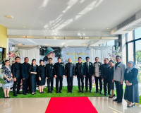 รองผู้ว่าราชการจังหวัดสุราษฎร์ธานี เป็นประธานในพิธีงานวันครู ... พารามิเตอร์รูปภาพ 8