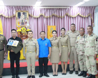 จังหวัดสุราษฎร์ธานีจัดพิธีมอบสิ่งของพระราชทาน มูลนิธิราชประช ... พารามิเตอร์รูปภาพ 17