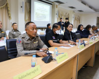 สุราษฎร์ธานีประชุมคณะกรรมการรักษาความมั่นคงฯ ติดตามสถานการณ์ ... พารามิเตอร์รูปภาพ 33